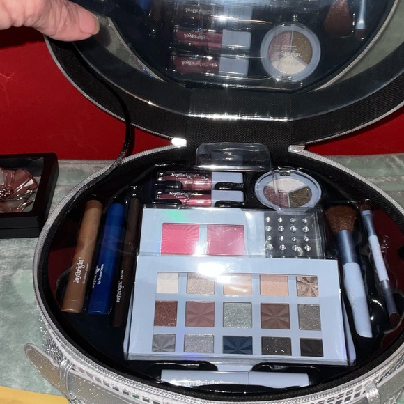 JoyBright Cosmetic Makeup Palette Set in Silver Case - Blue, Pink, Brown Shades - Picture 7 of 9